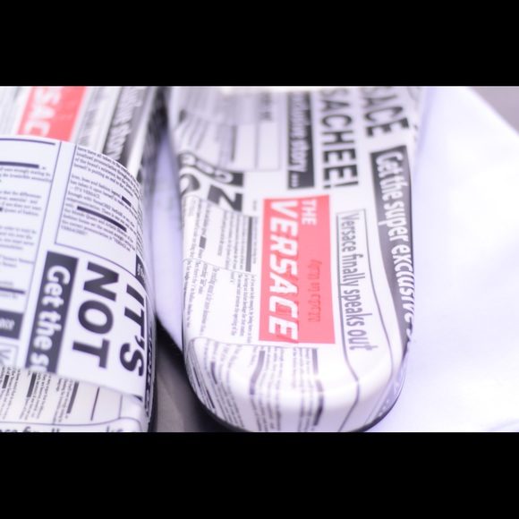 ❗️LAST ONE❗️VERSACE Newspaper Tabloid Print Slides - Picture 7 of 8